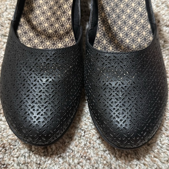 NEW REVERE CALABRIA CLOSED TOE SANDAL - Picture 6 of 9